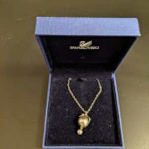 Swarovski pearl necklace